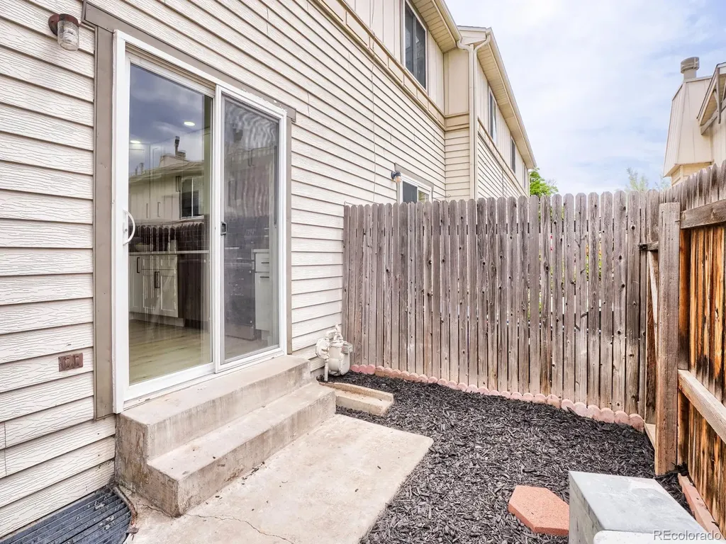 17694 E Loyola Drive Aurora CO 80013