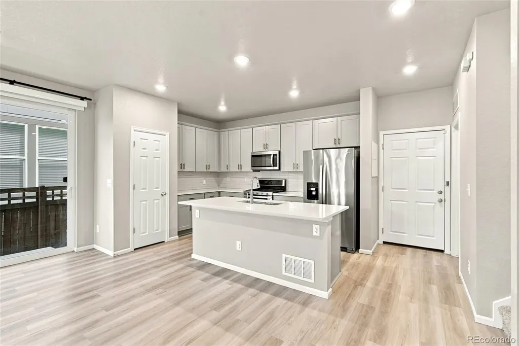 18292 E Kansas Place Aurora CO 80017