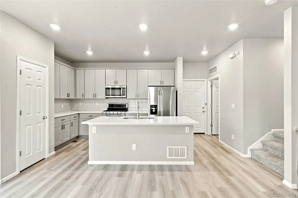 18292 E Kansas Place Aurora CO 80017