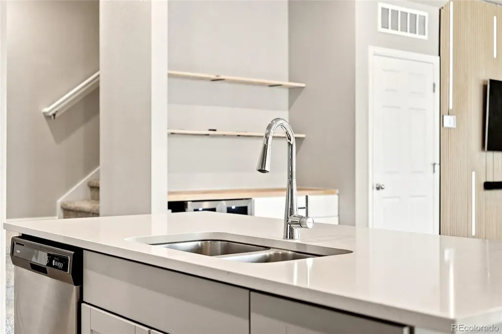 18292 E Kansas Place Aurora CO 80017