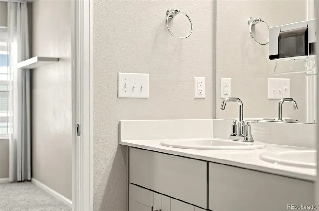18292 E Kansas Place Aurora CO 80017