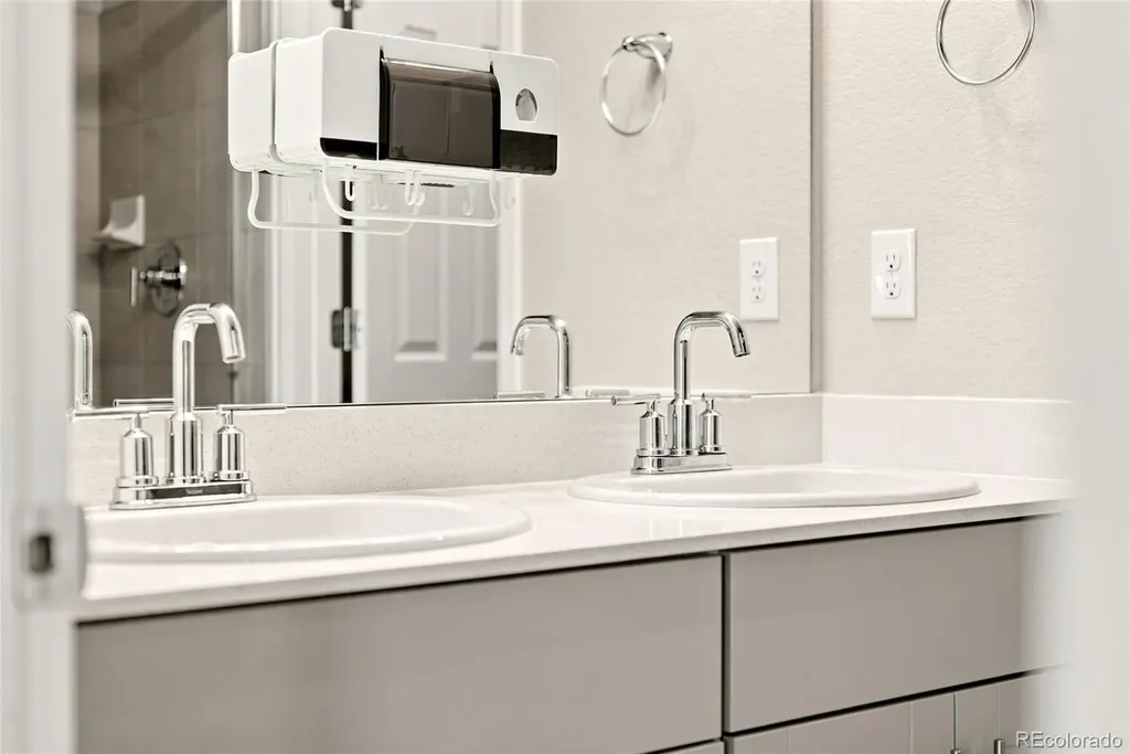 18292 E Kansas Place Aurora CO 80017