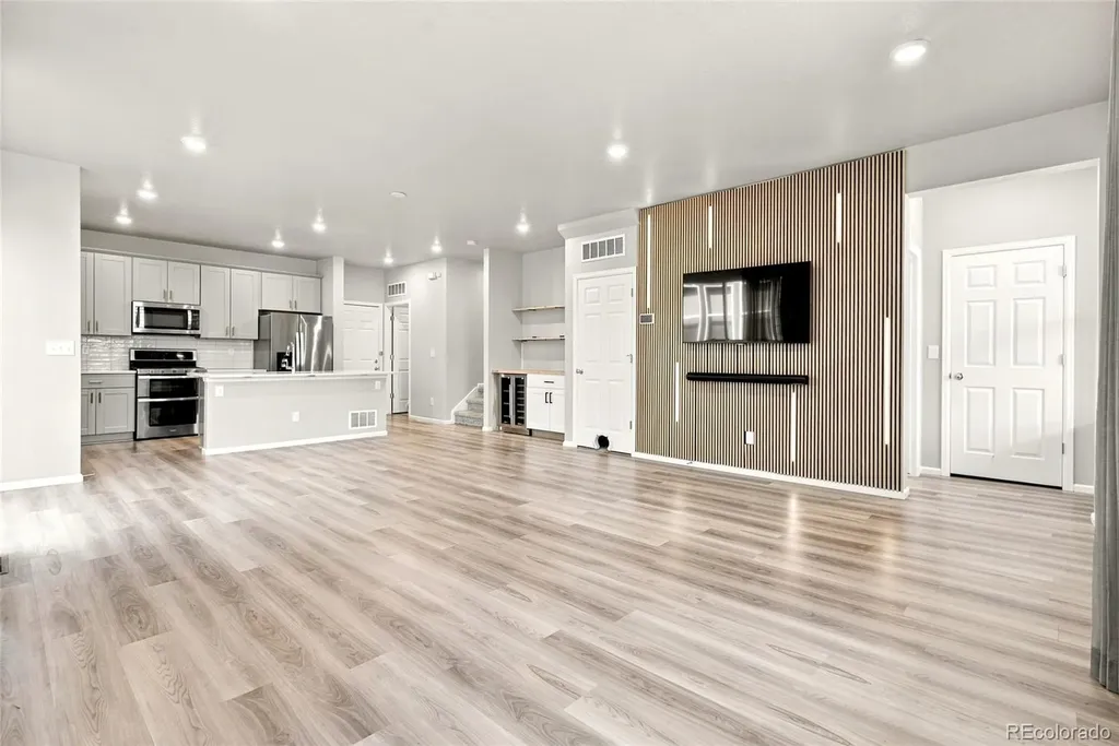 18292 E Kansas Place Aurora CO 80017