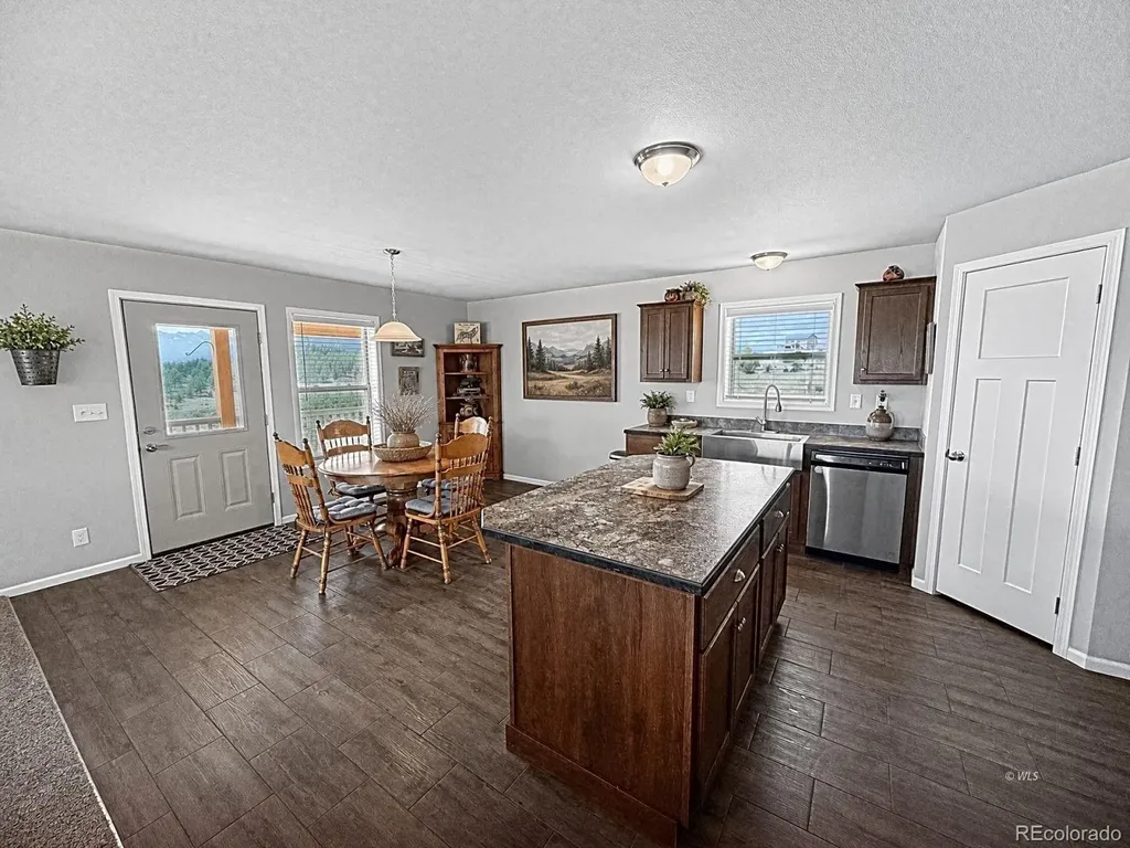 296 Arapahoe Circle Westcliffe CO 81252
