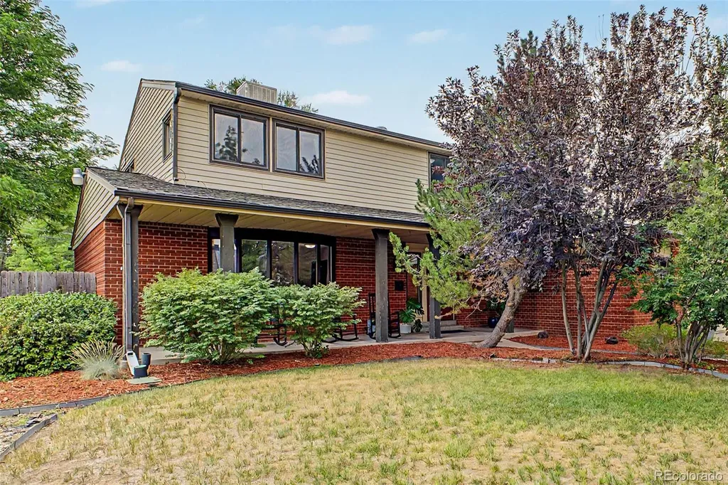 320 Oswego Court Aurora CO 80010