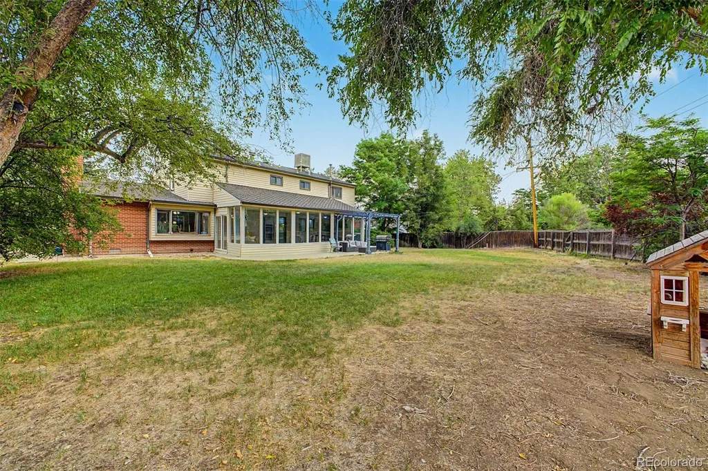 320 Oswego Court Aurora CO 80010