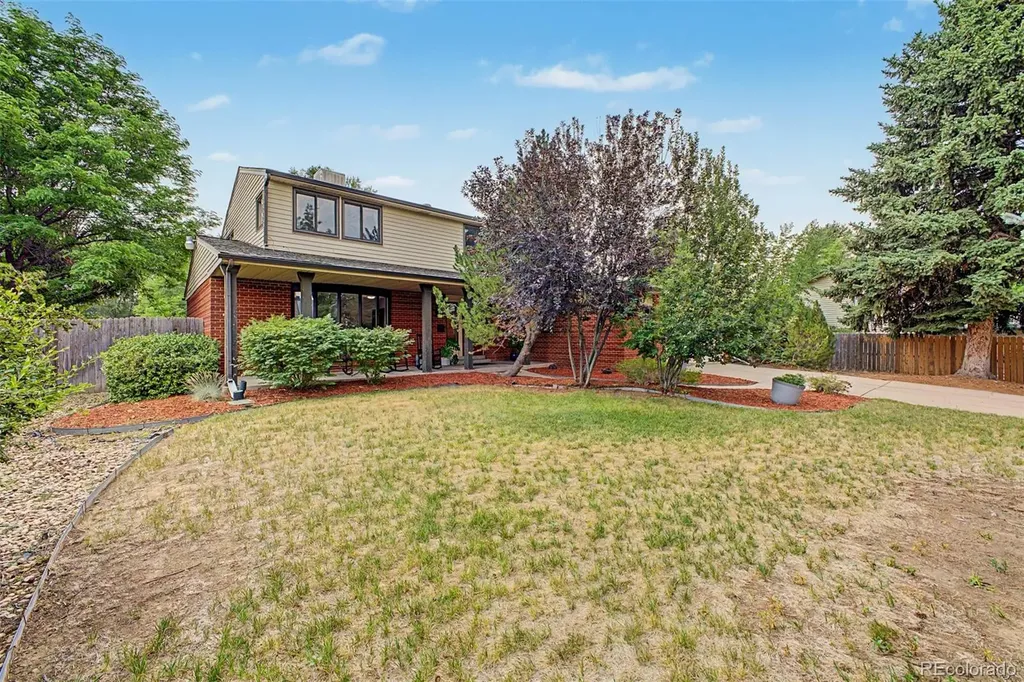 320 Oswego Court Aurora CO 80010