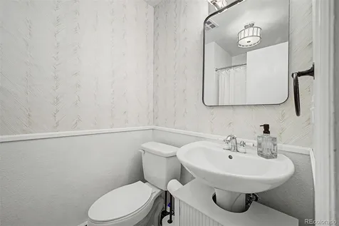 320 Oswego Court Aurora CO 80010