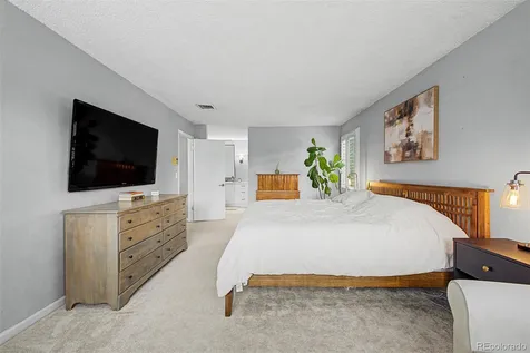320 Oswego Court Aurora CO 80010