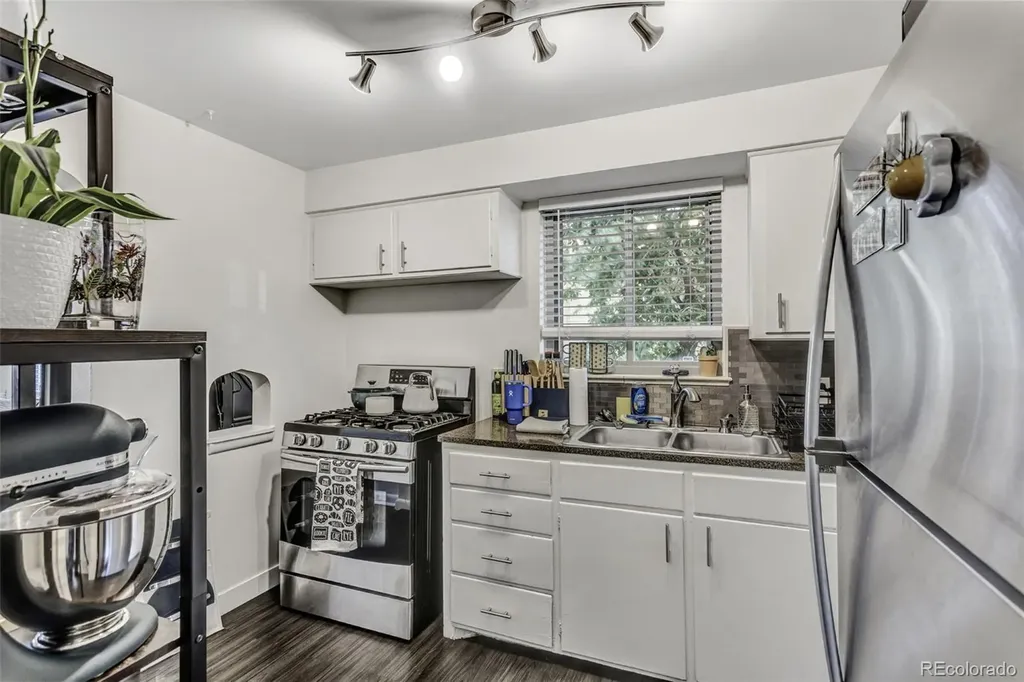 2611-2615 S Logan Street Denver CO 80210