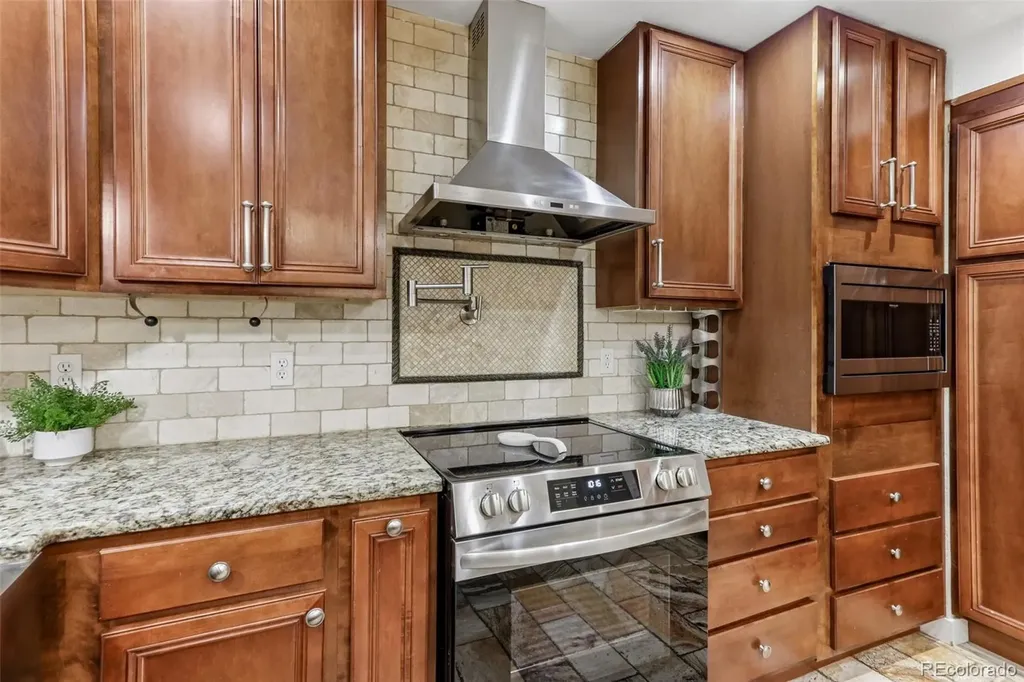 9183 E Oxford Drive Denver CO 80237