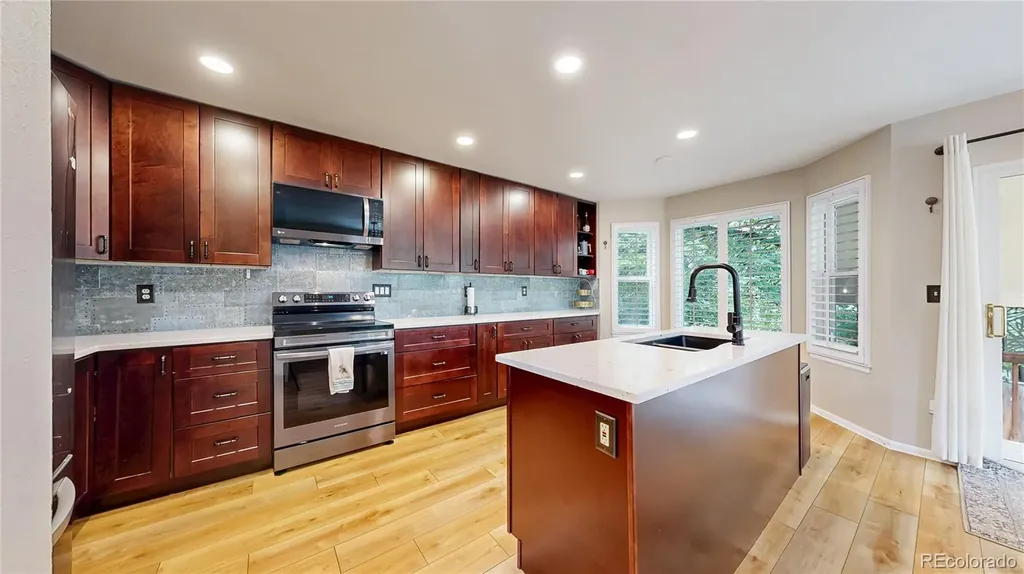 2161 E Phillips Lane Littleton CO 80122