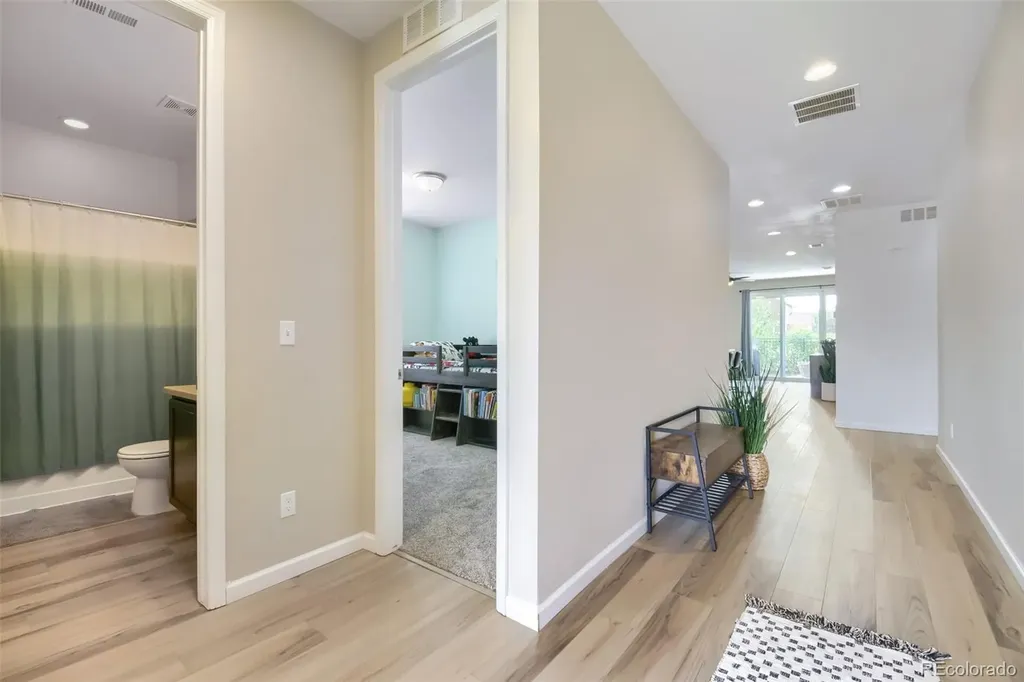 230 S Langdale Court Aurora CO 80018