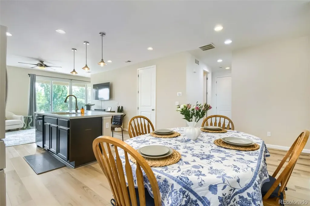 230 S Langdale Court Aurora CO 80018