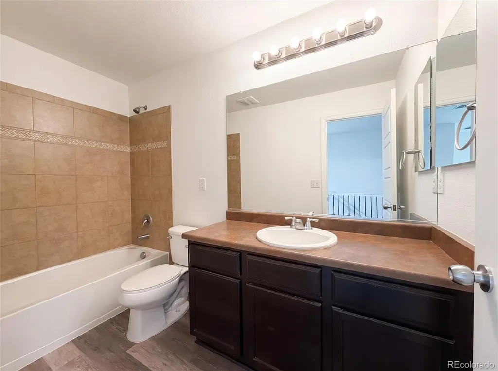8585 Raspberry Drive Longmont CO 80504