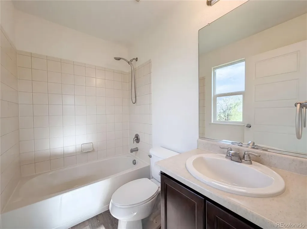 8585 Raspberry Drive Longmont CO 80504