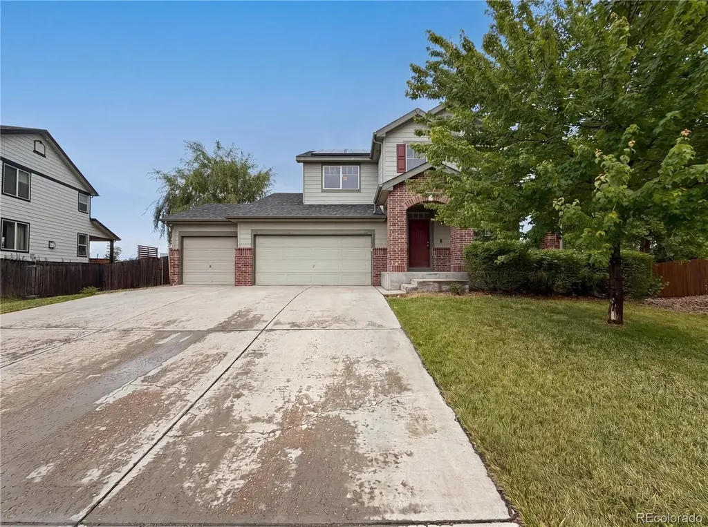 8585 Raspberry Drive Longmont CO 80504