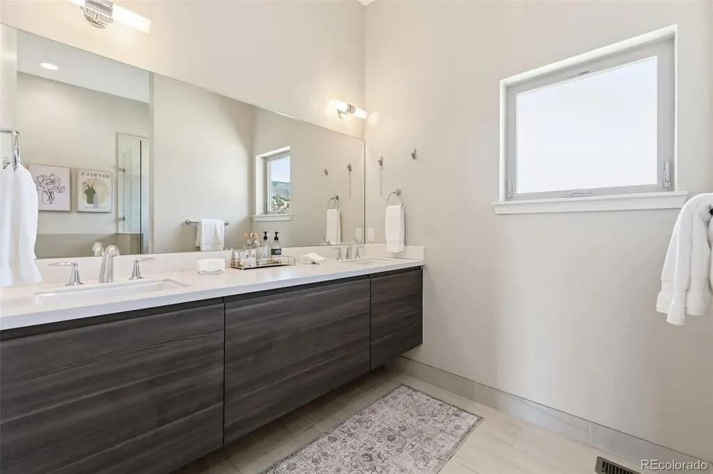 20 Lynx Circle Gypsum CO 81637