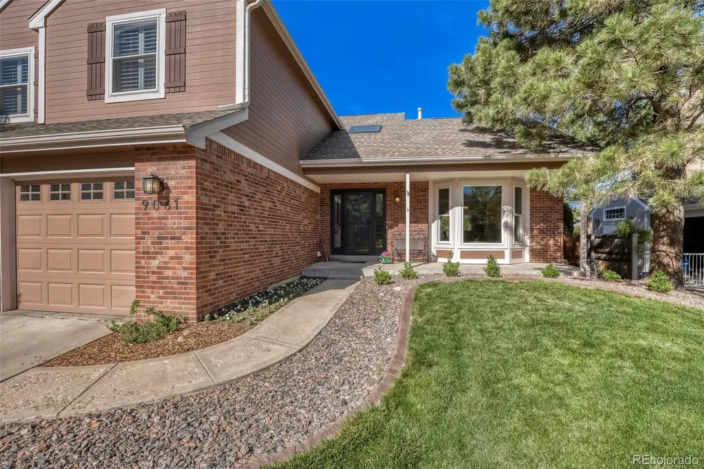 9061 Sunset Ridge Court Highlands Ranch CO 80126