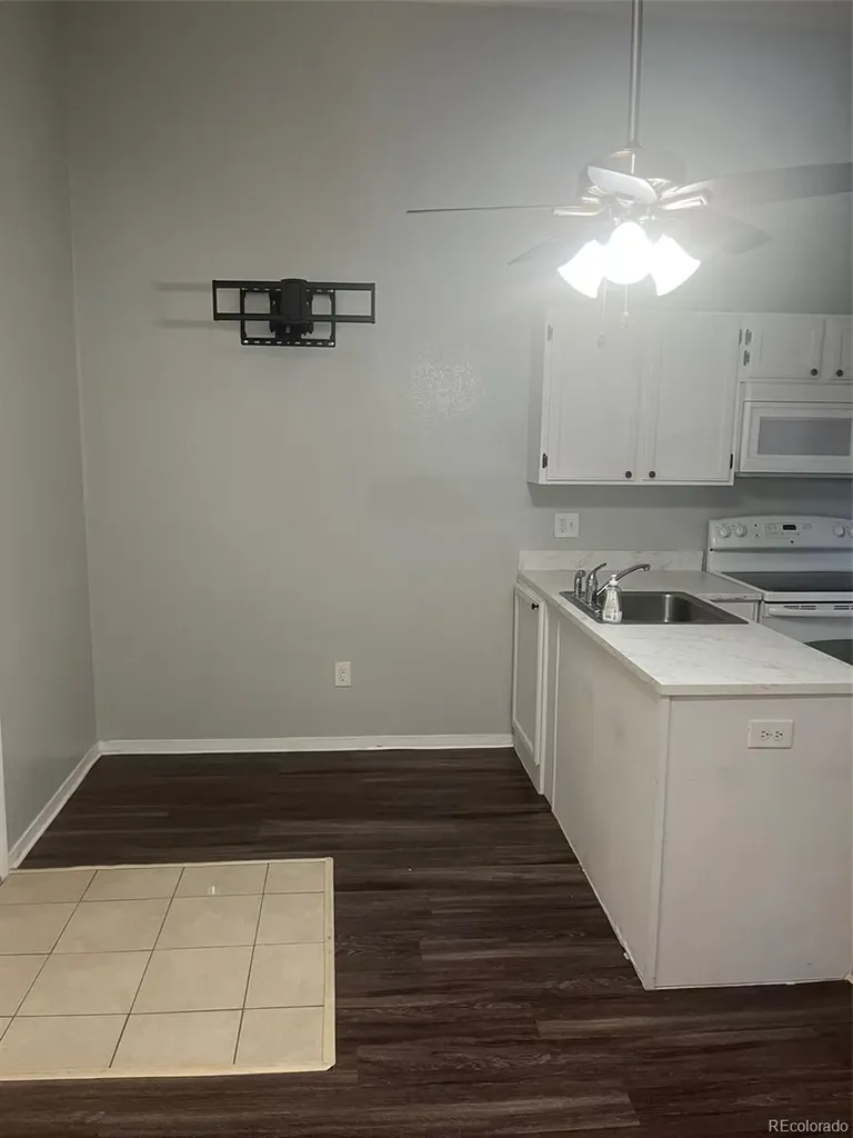 910 S Dawson Way Aurora CO 80012