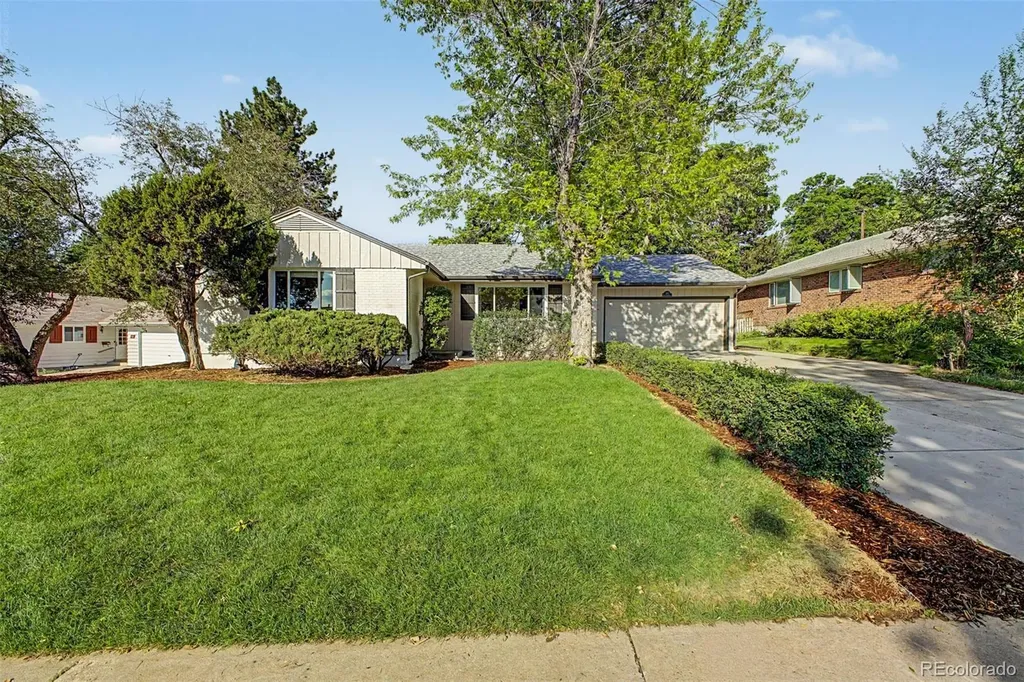 3076 S Holly Place Denver CO 80222