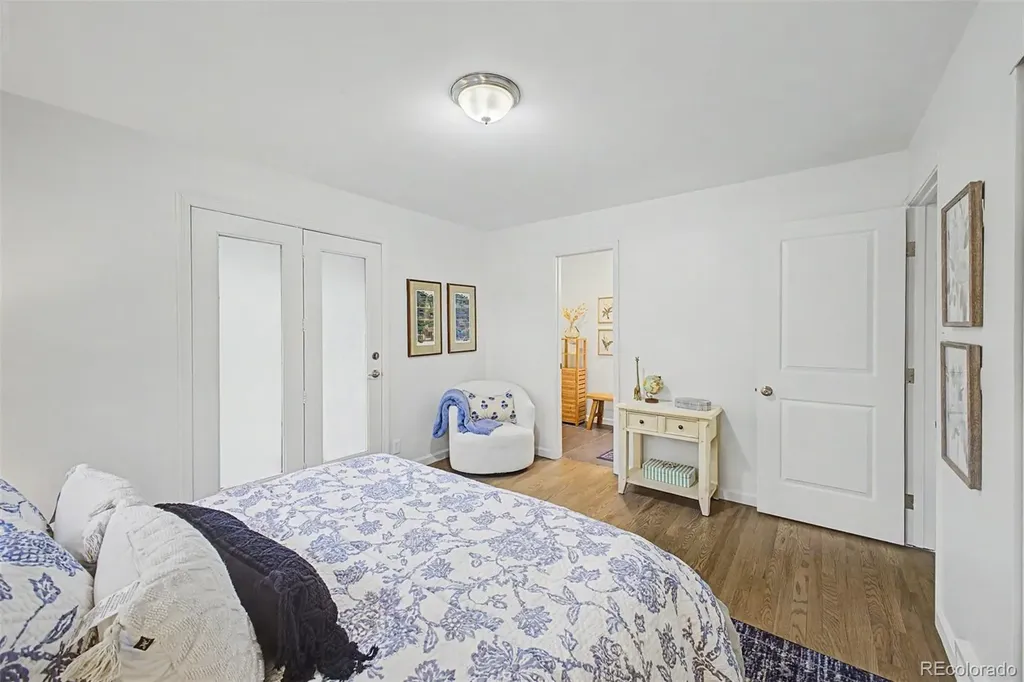 3076 S Holly Place Denver CO 80222