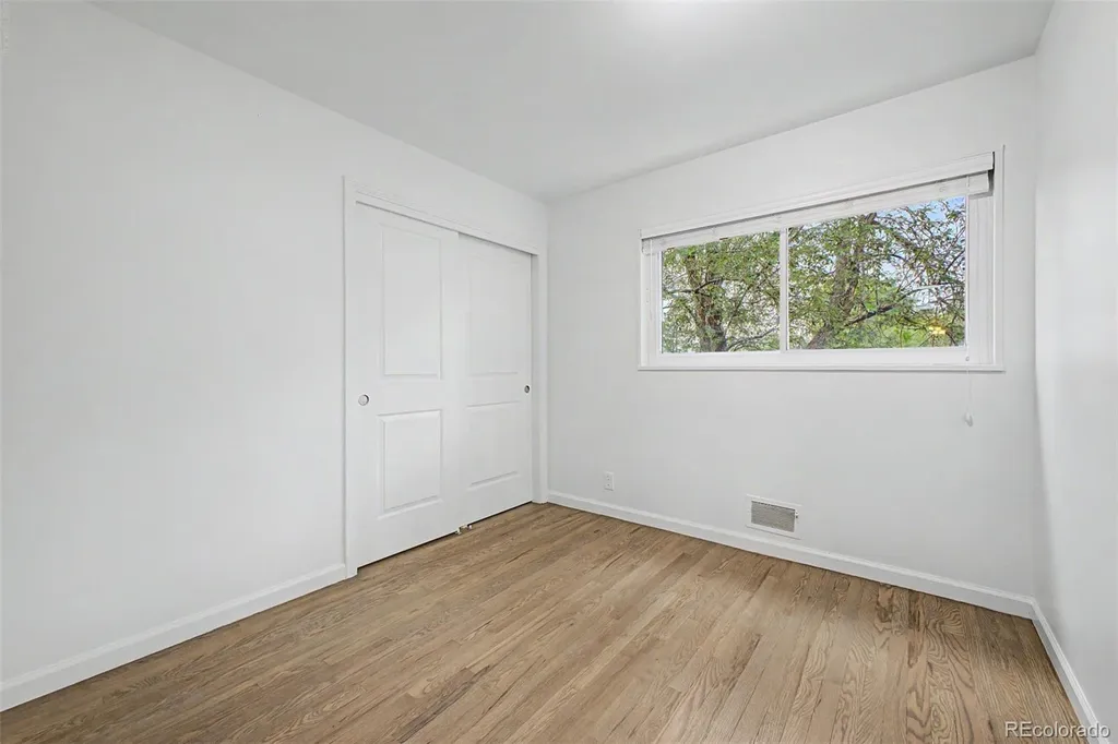 3076 S Holly Place Denver CO 80222