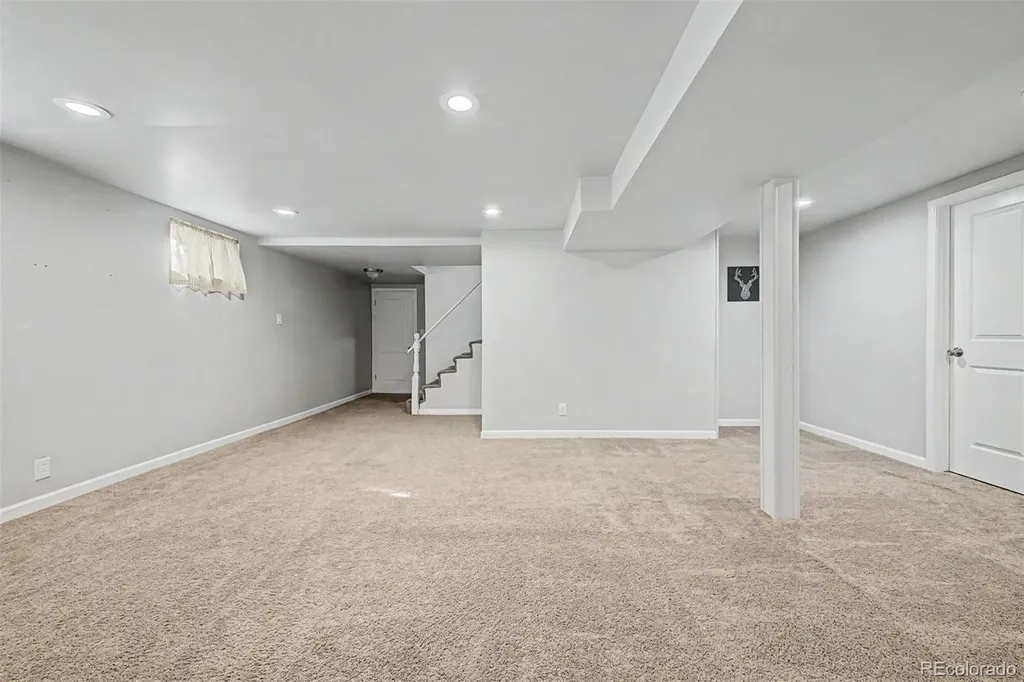 3076 S Holly Place Denver CO 80222