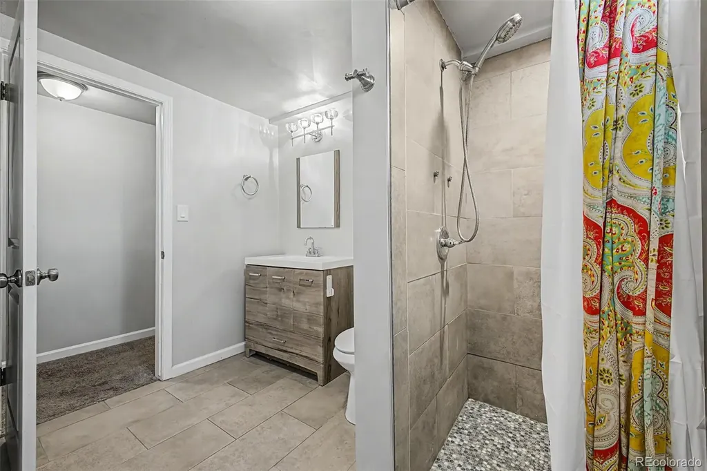 3076 S Holly Place Denver CO 80222