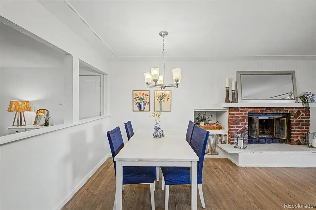 3076 S Holly Place Denver CO 80222