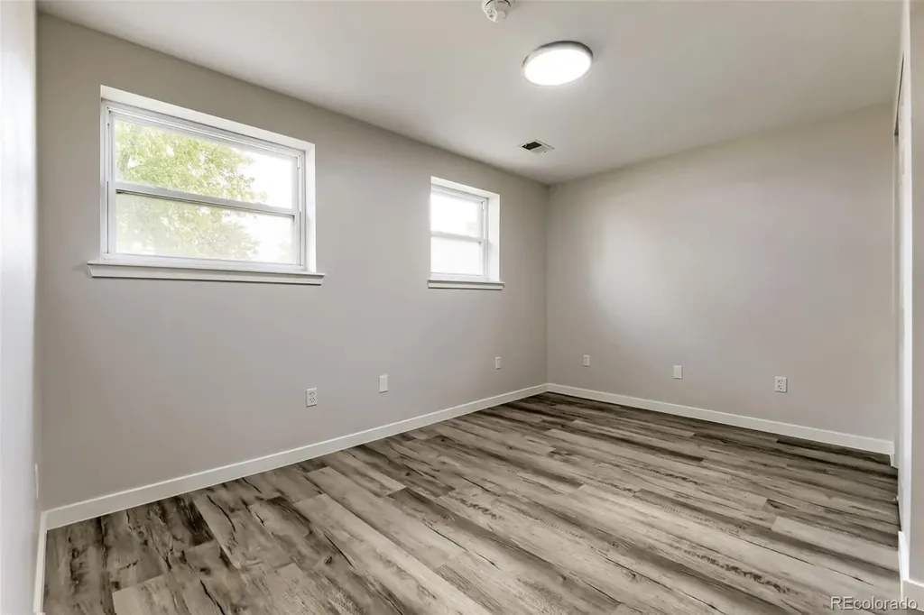 1026 Mobile Street Aurora CO 80011