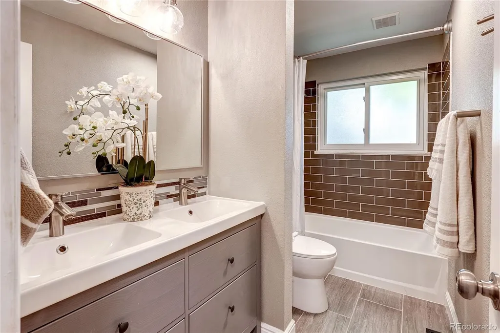 7223 S Clarkson Street Littleton CO 80122