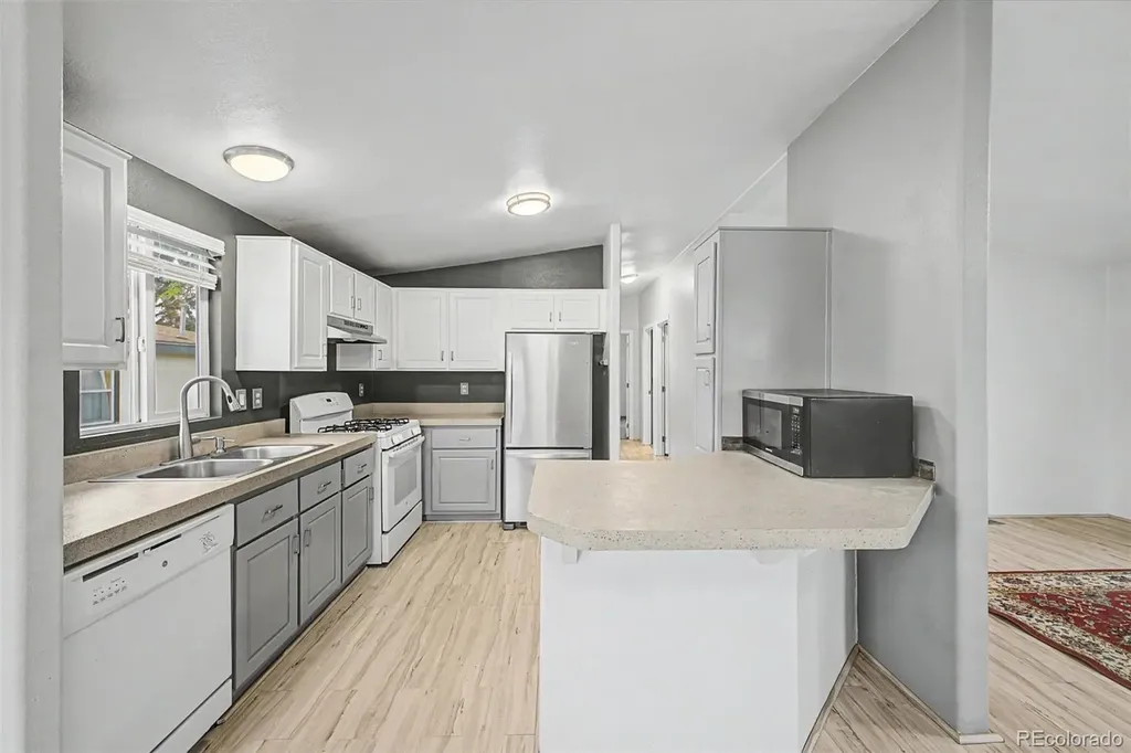129 Ponderosa Circle Golden CO 80401