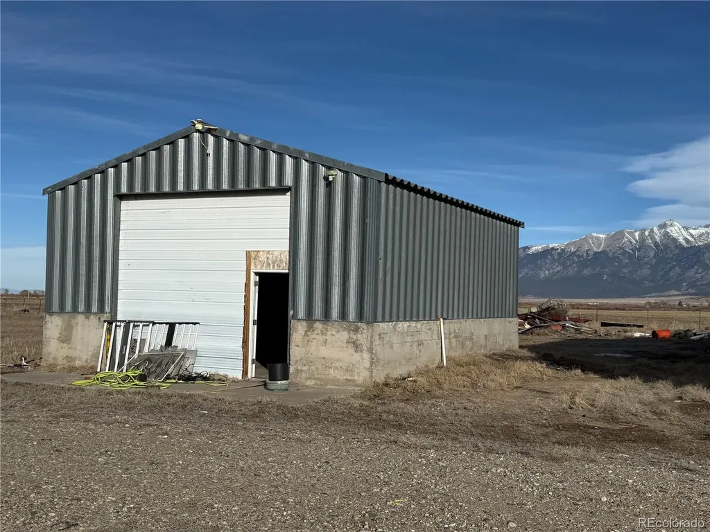 16851 County Road Ee Blanca CO 81223