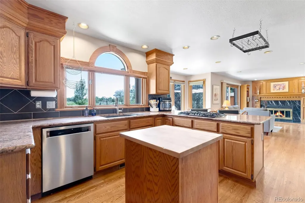 1147 Twin Peaks Circle Longmont CO 80503