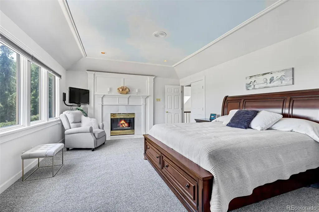 1147 Twin Peaks Circle Longmont CO 80503