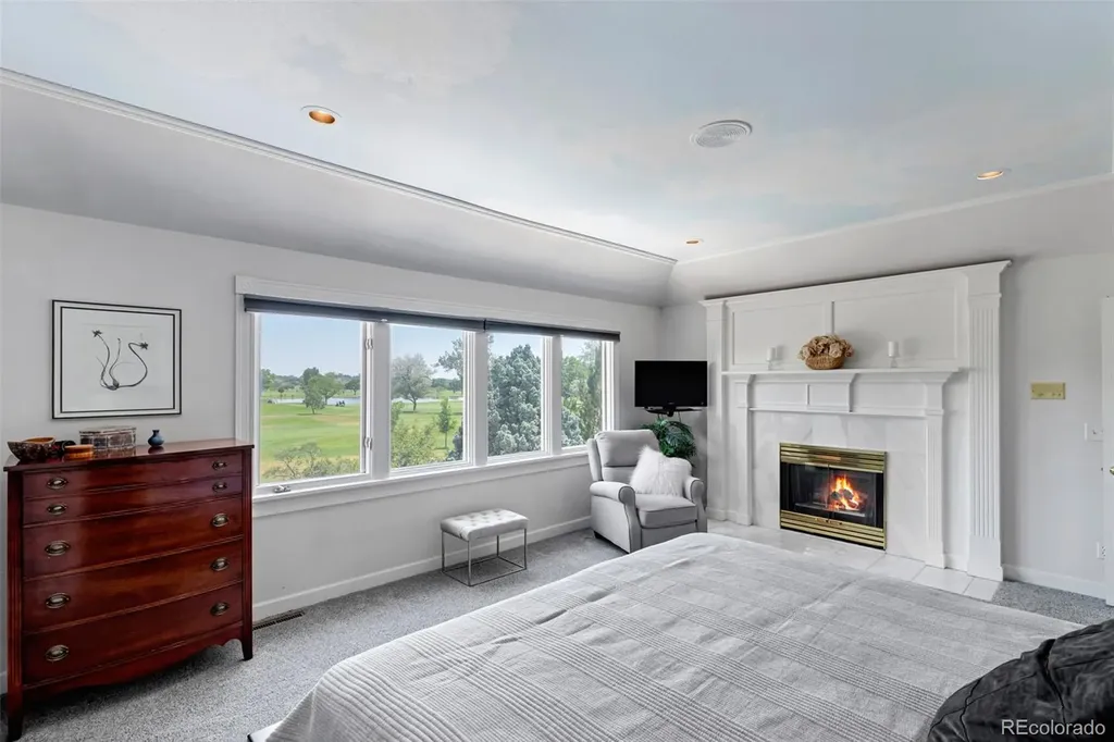 1147 Twin Peaks Circle Longmont CO 80503