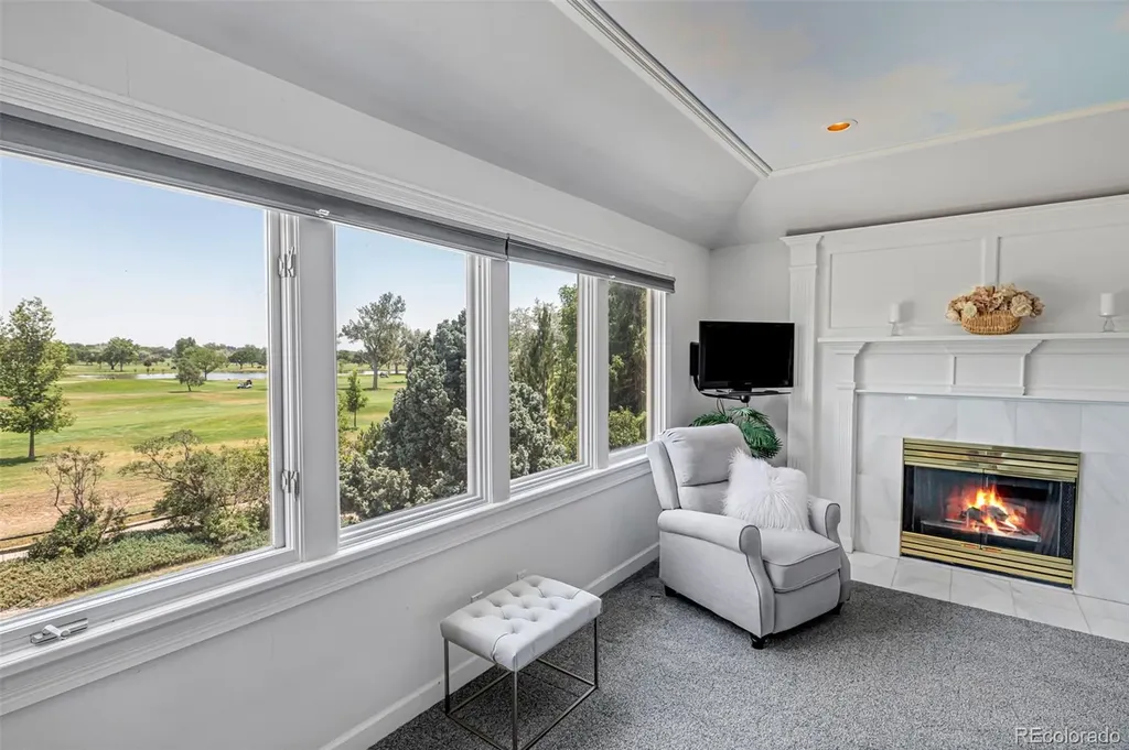 1147 Twin Peaks Circle Longmont CO 80503