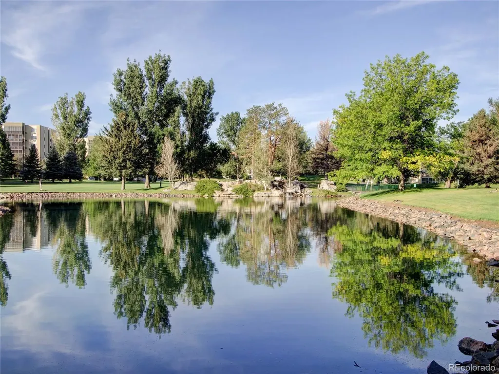 2784 S Heather Gardens Way Aurora CO 80014