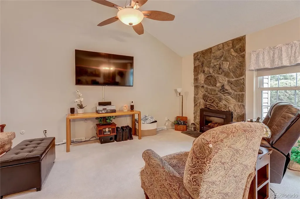 2784 S Heather Gardens Way Aurora CO 80014