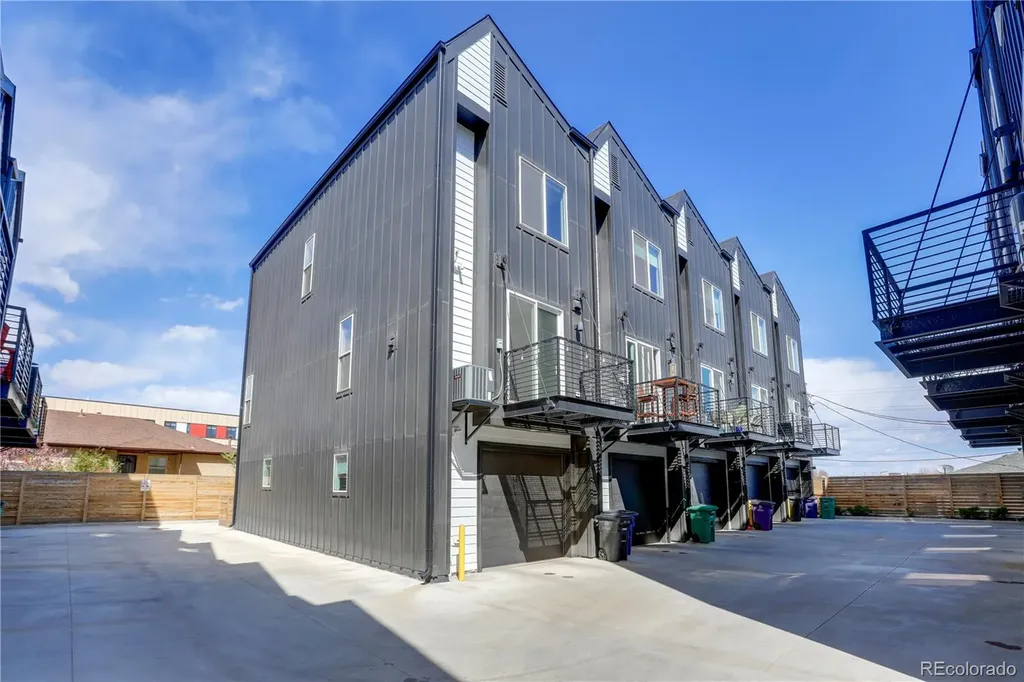 4925 W 10th Avenue Denver CO 80204