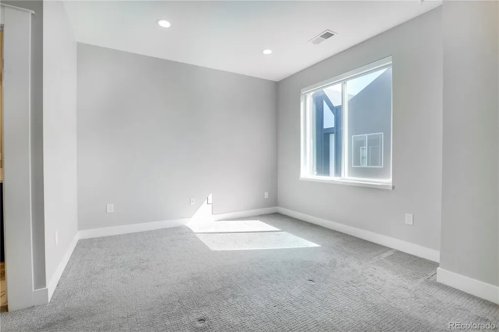 4925 W 10th Avenue Denver CO 80204