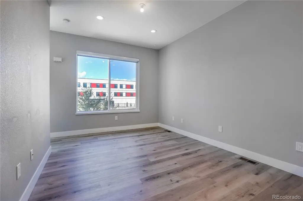 4925 W 10th Avenue Denver CO 80204