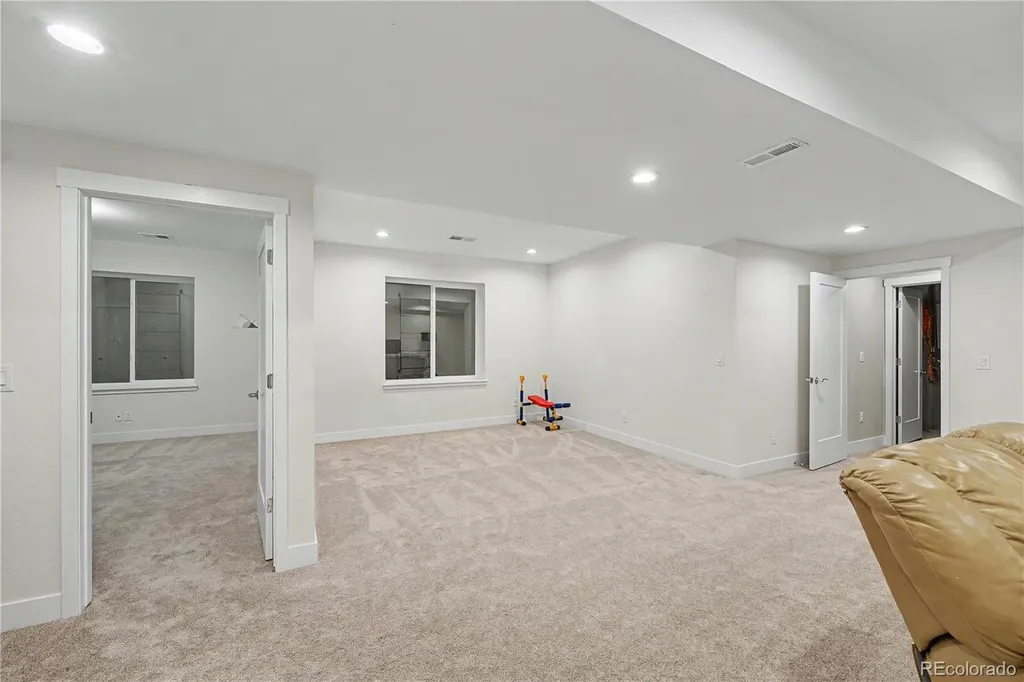 9650 E 63rd Place Denver CO 80238