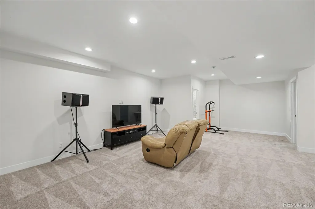 9650 E 63rd Place Denver CO 80238