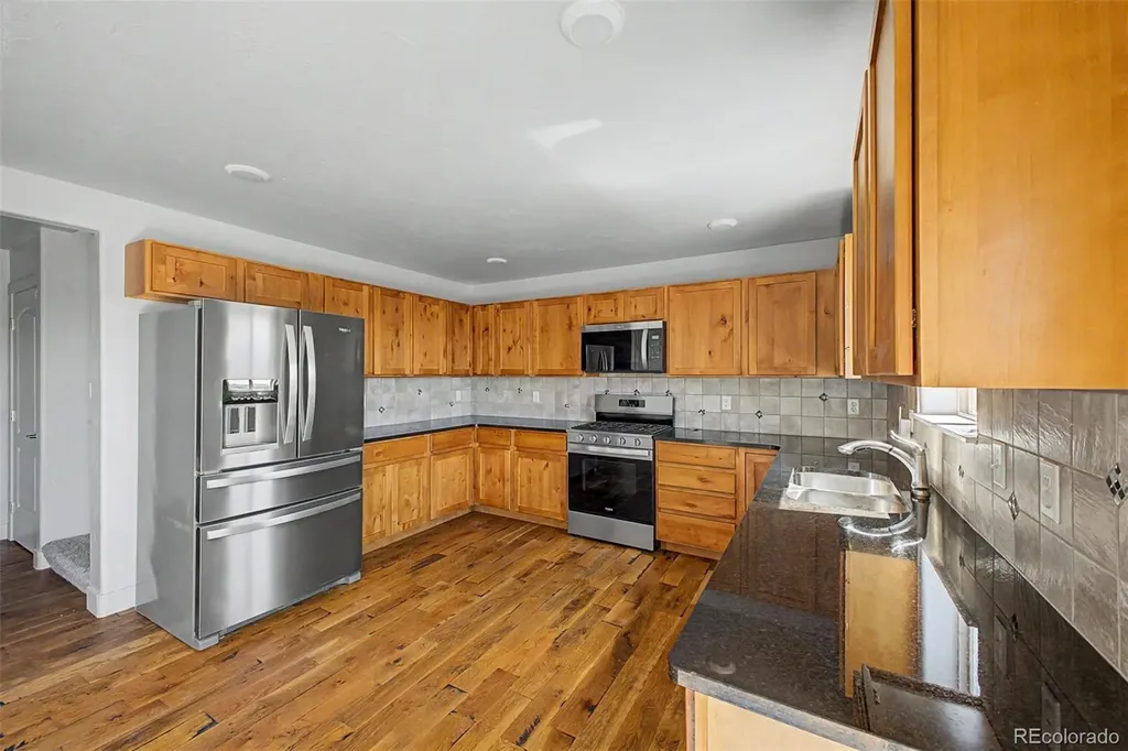 1097 Johnson Street Wiggins CO 80654