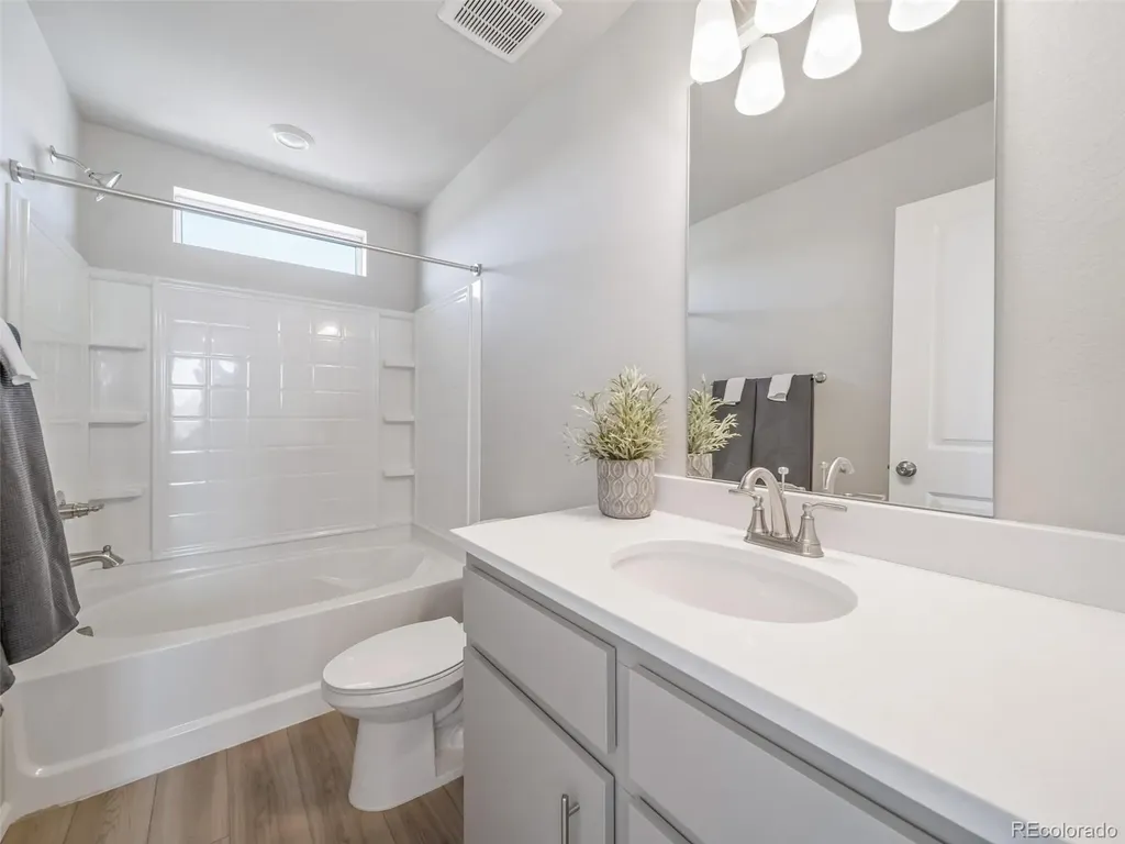 46597 Sunflower Lane Bennett CO 80102