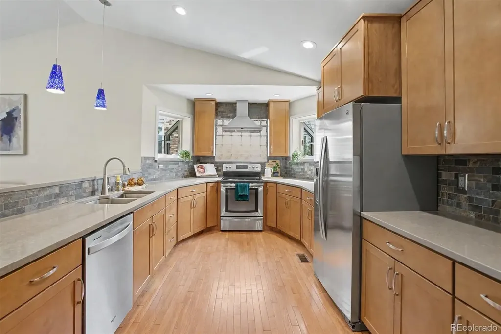 8176 S Newport Way Centennial CO 80112