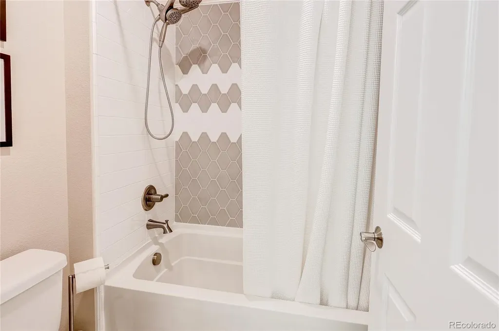 7214 S Shady Grove Court Aurora CO 80016