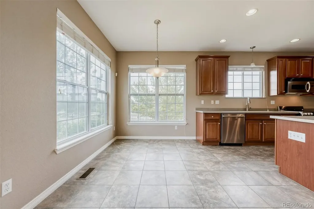 6696 S Shawnee Street Aurora CO 80016